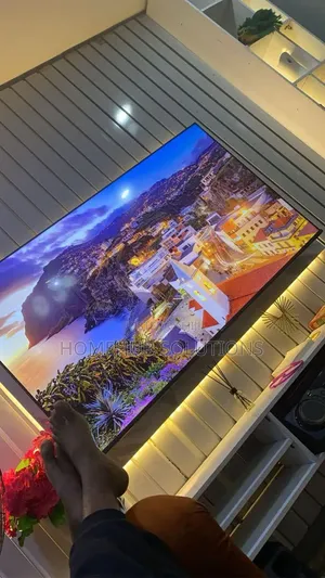 Very Clean Hisense 65 Inches Tv