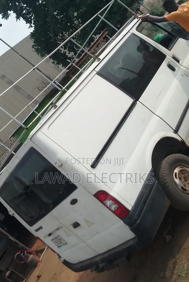 Ford Transit 2002 White