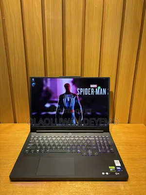 Laptop Lenovo Legion Pro 7 32GB Intel Core Ultra 9 SSD 1T