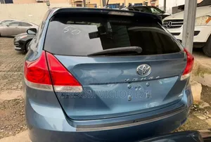 Toyota Venza V6 AWD 2010 Blue