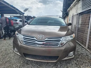 Toyota Venza XLE 2012 Brown