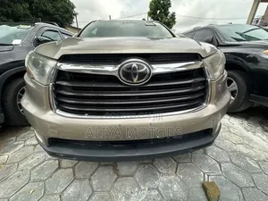 Toyota Highlander 2014 Gold