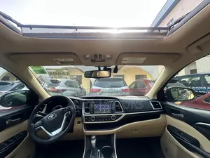 Toyota Highlander 2014 Gold