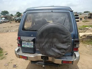 Mitsubishi Pajero 1996 Blue