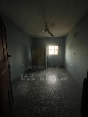 3bdrm Apartment in Rumueme for rent
