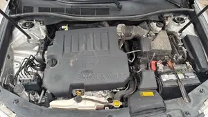 Toyota Camry XLE 4dr Sedan (3.5L 6cyl 6A) 2014 Silver