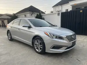 Hyundai Sonata Limited 4dr Sedan (2.4L 4cyl 6A) 2015 Silver