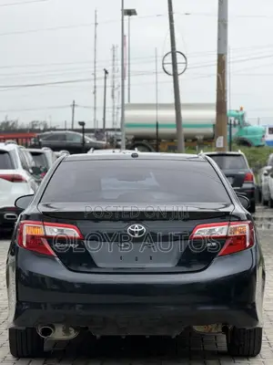 Toyota Camry SE V6 4dr Sedan (3.5L 6cyl 6A) 2013 Black