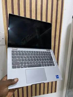 Laptop Dell Latitude 5330 32GB Intel Core i7 SSD 512GB