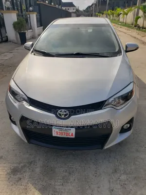 Toyota Corolla 2015 Silver