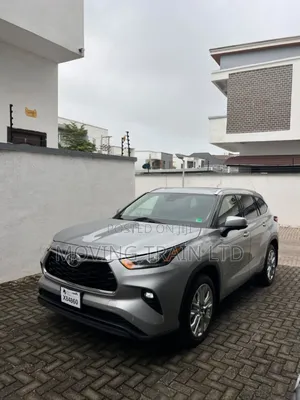 Toyota Highlander 2024 Silver