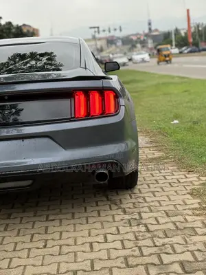 Ford Mustang 2016 Gray