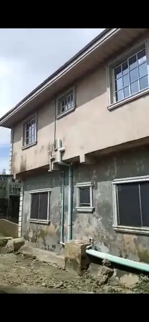 3bdrm Block of Flats in Surulere for sale