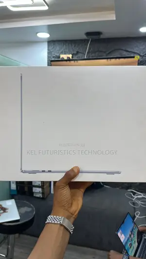 New Laptop Apple MacBook Air 2026 M5 16GB Apple M5 SSD 512GB