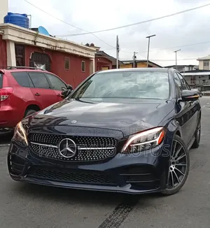 Mercedes-Benz C300 2020 Blue