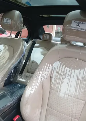 Mercedes-Benz C300 2020 Blue