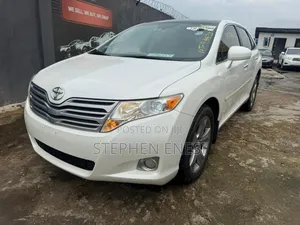 Toyota Venza XLE 2011 White