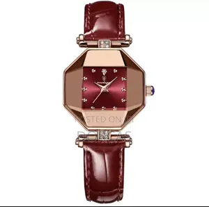 Poedagar Square Ladies Fashion Watch