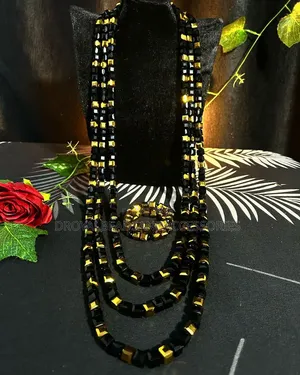 Odogwu Traditional Neckbead and Bracelet