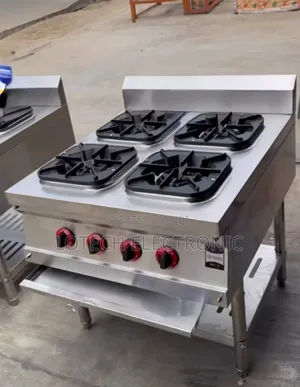 Heavy-Duty Industrial Standing Gas Cooker With 4 Powerful Burners