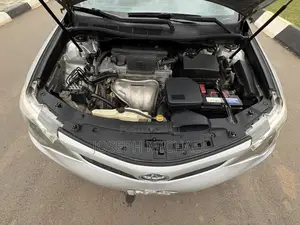 Toyota Camry SE 4dr Sedan (2.5L 4cyl 6A) 2013 Silver