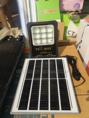 100w Ip66 Solar Flood Light – With Remote Control Light Up
