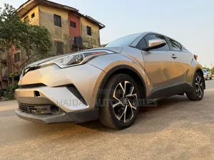 Toyota C-HR 2019 Silver