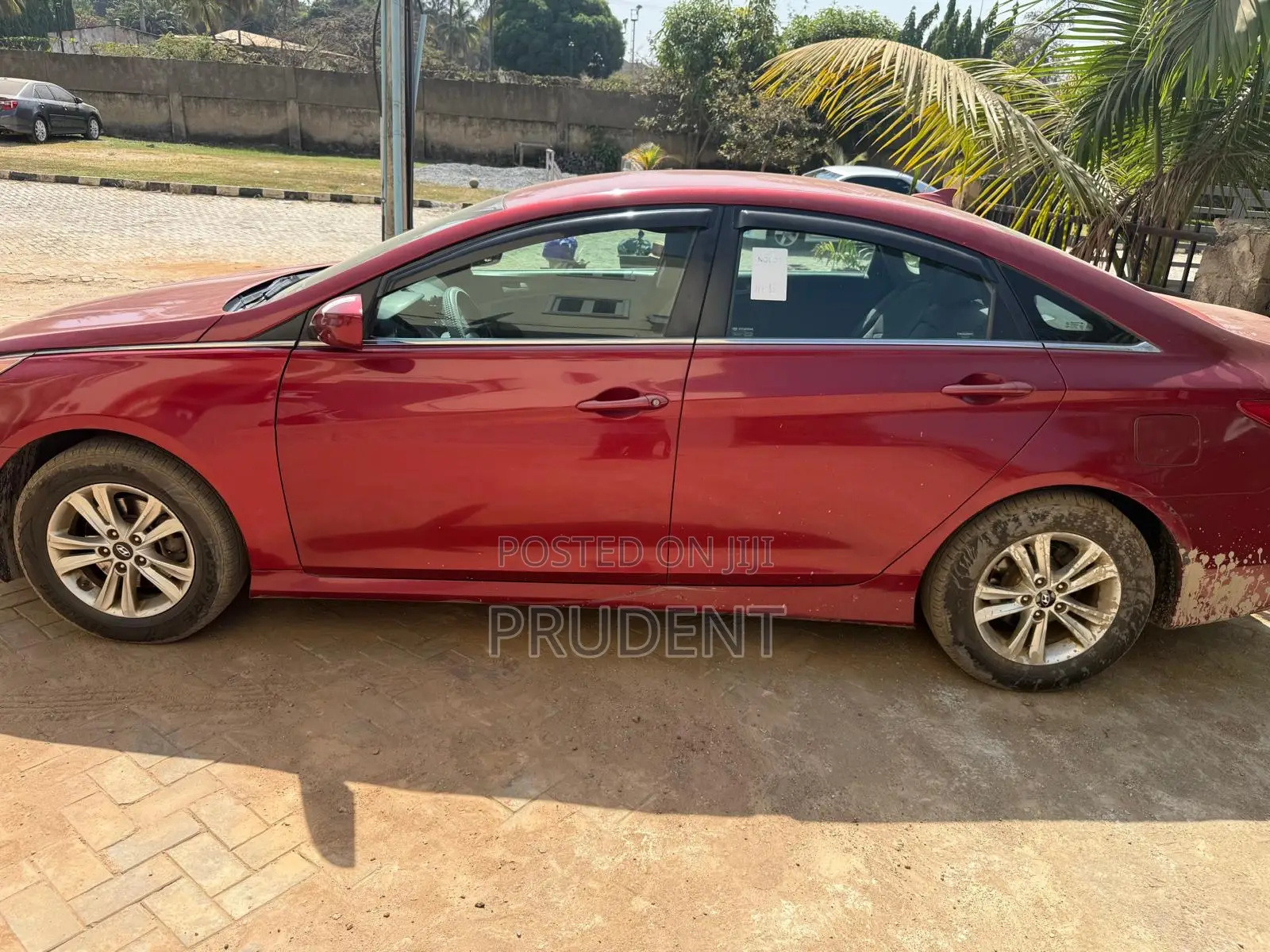 Hyundai Universe 2014 Red