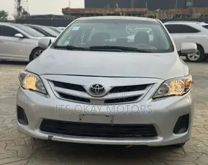 Toyota Corolla LE 4dr Sedan (1.8L 4cyl 4A) 2010 Silver