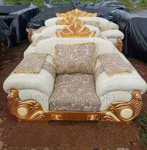 7 Seaters Royal Leather Sofa Set With Throw Pillows Like New