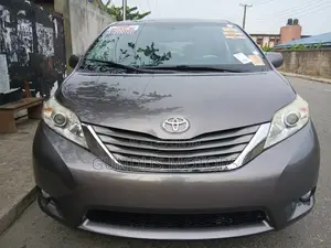 Toyota Sienna Limited 7 Passenger 2011 Gray
