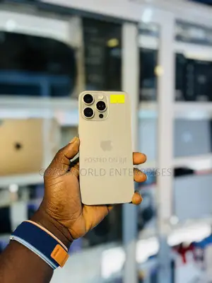 Apple iPhone 15 Pro Max 256 GB White