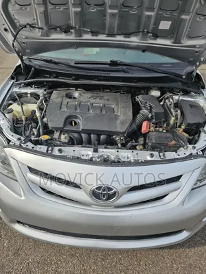 Toyota Corolla 2012 Silver