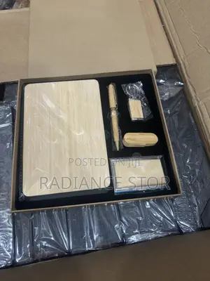 5in1 Bamboo Corporate Gift Set With Card Holder Keychain