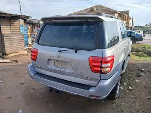 Toyota Sequoia Limited 4dr SUV 4WD (4.7L 8cyl 5A) 2007
