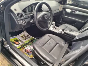 Mercedes-Benz C300 Luxury Sedan RWD (3.0L 6cyl 7A) 2009 Black