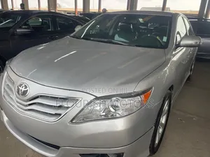 Toyota Camry SE V6 4dr Sedan (3.5L 6cyl 6AM) 2010 Silver