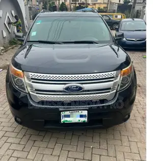 Ford Explorer XLT 4dr SUV AWD (3.5L 6cyl 6A) 2015 Gray