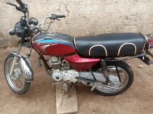 Bajaj Boxer 2020 Red