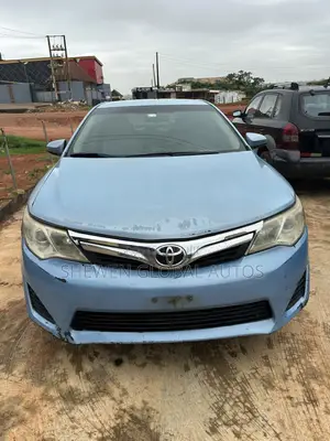 Toyota Camry LE 4dr Sedan (2.5L 4cyl 6A) 2012 Blue
