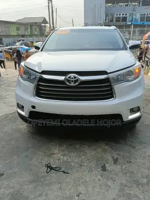 Toyota Highlander Limited 4dr SUV AWD (3.5L 6cyl 6A) 2015 White