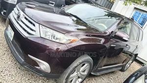 Toyota Highlander 2011 Maroon