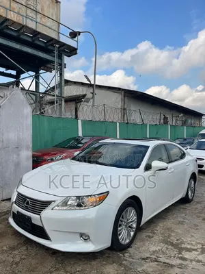 Lexus ES 350 FWD 2015 White