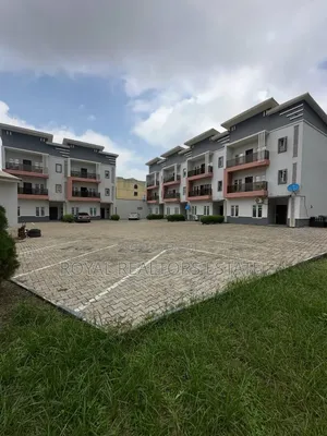 4bdrm Townhouse/Terrace in Close To Polaris for sale