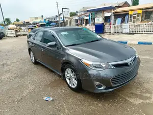 Toyota Avalon XLE 4dr Sedan (3.5L 6cyl 6A) 2014 Gray