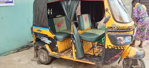 TVS King Deluxe Plus iTouch Start 2024 Yellow