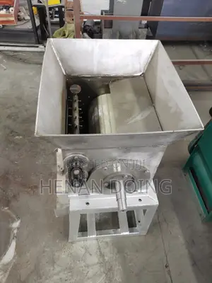 High-Efficiency Cassava Grater Automatic Cassava Grinding Machine