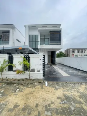 5bdrm Duplex in Chevron for sale
