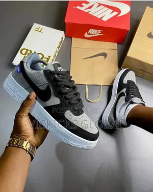 Nike Air Force 1- Panda Edition