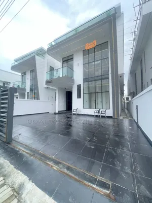 5bdrm Duplex in Chevron for sale